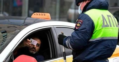 В Курской области мигрантам запретили работать в такси
