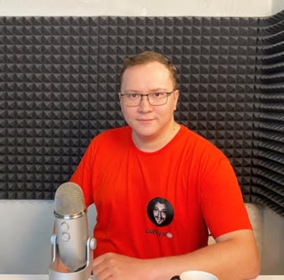 РАЗОБЛАЧЕНИЕ В РАЗОБЛАЧЕНИЯХ: КТО СТОИТ ЗА ПОПУЛЯРНОСТЬЮ ДЕНИСА LEADERTV?